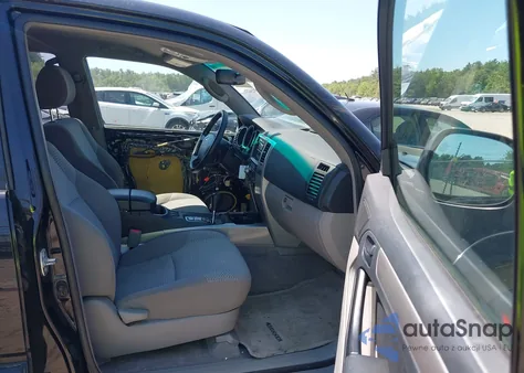 2006 Toyota 4Runner Sr5 Sport V6/Sr5 V6 z USA, uszkodzony, nr VIN JTEBU14R868054521